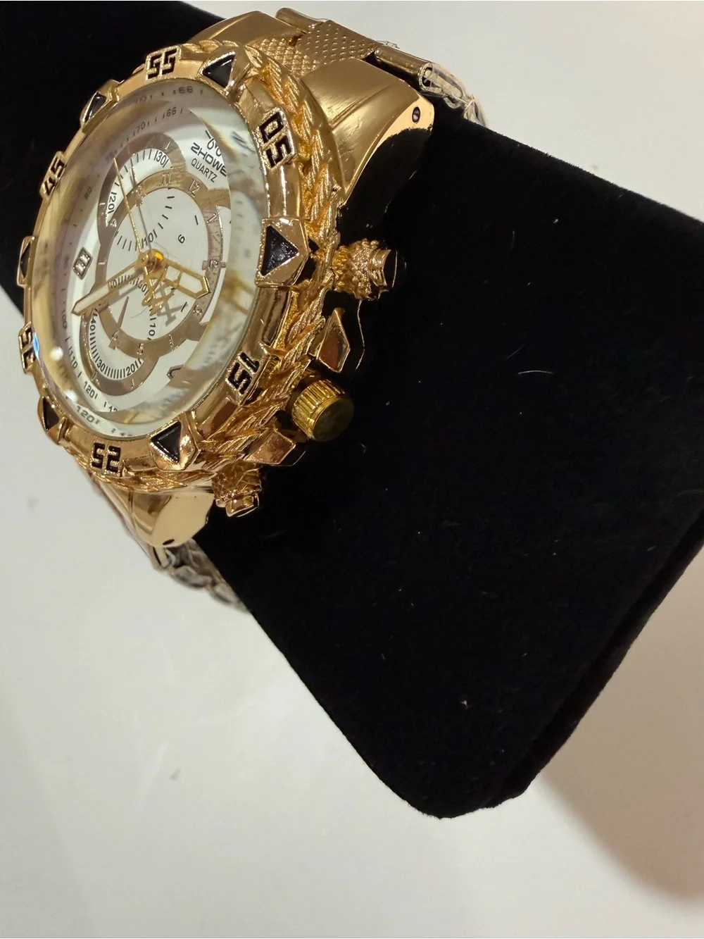N/A stylish gold